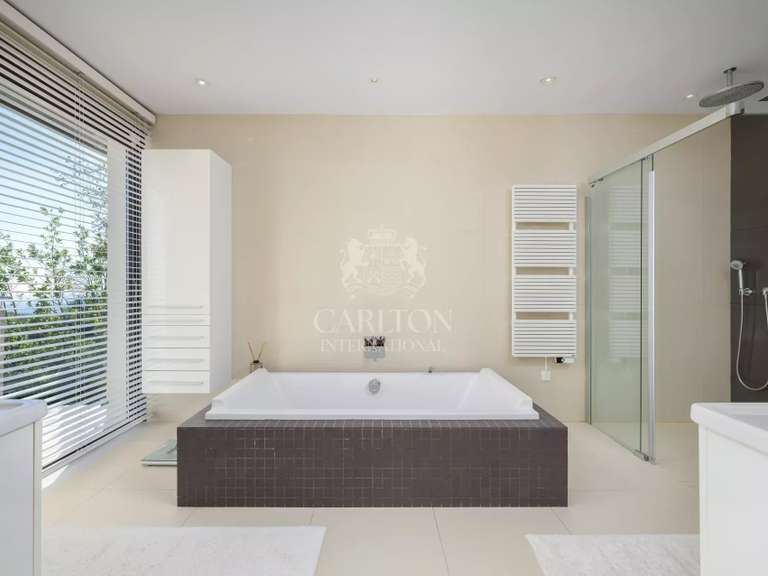 Villa Tourrettes-sur-Loup - 6 bedrooms - 334m²