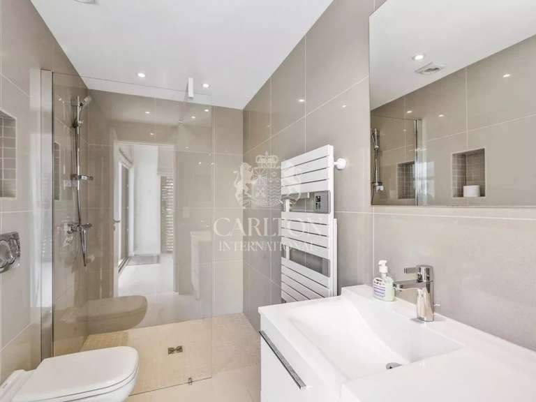 Villa Tourrettes-sur-Loup - 6 chambres - 334m²