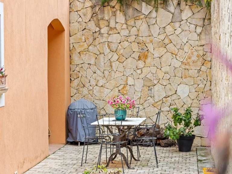 Villa Tourrettes-sur-Loup - 4 chambres - 153m²