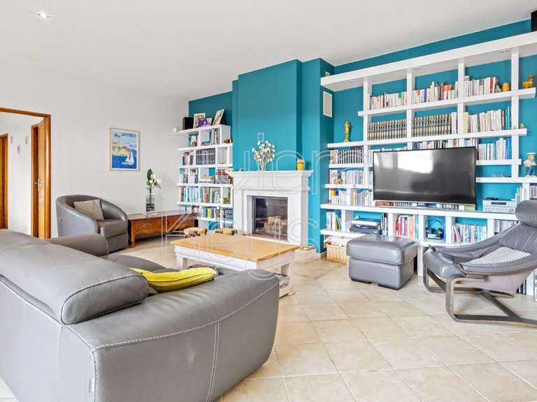 Villa Tourrettes-sur-Loup - 4 chambres - 153m²