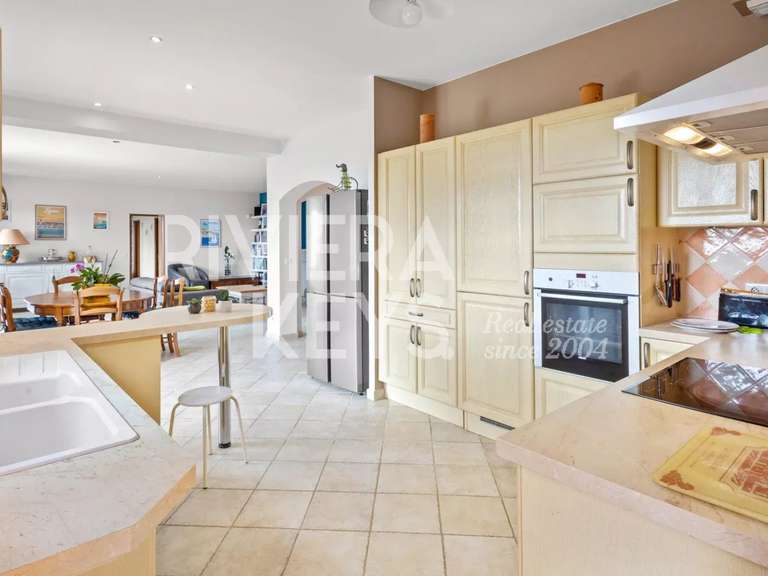 Villa Tourrettes-sur-Loup - 4 bedrooms - 153m²