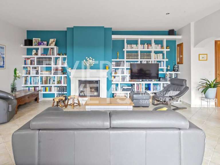 Villa Tourrettes-sur-Loup - 4 bedrooms - 153m²