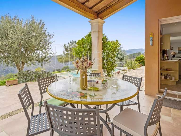 Villa Tourrettes-sur-Loup - 4 chambres - 153m²