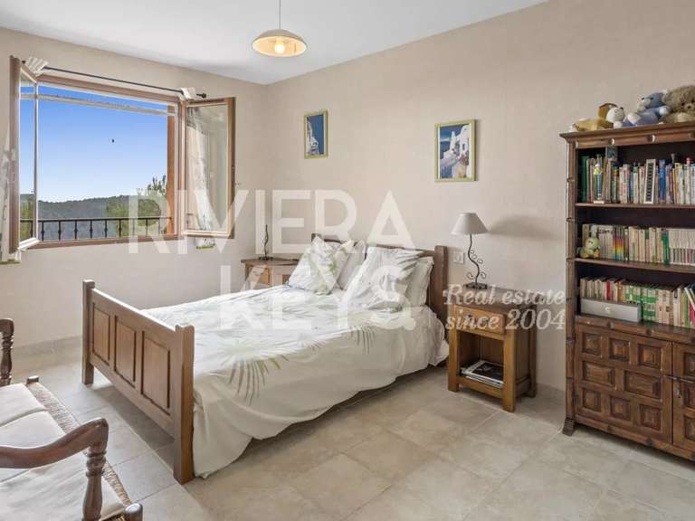 Villa Tourrettes-sur-Loup - 4 bedrooms - 153m²