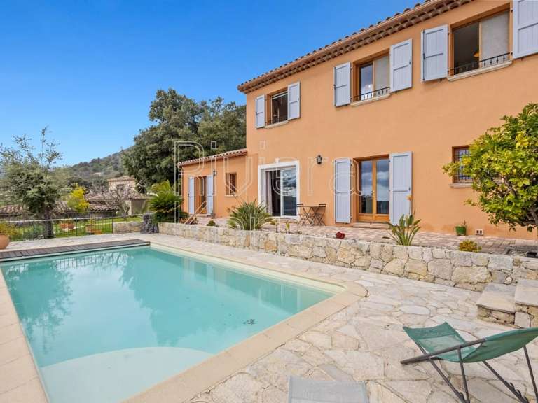 Villa Tourrettes-sur-Loup - 4 chambres - 153m²