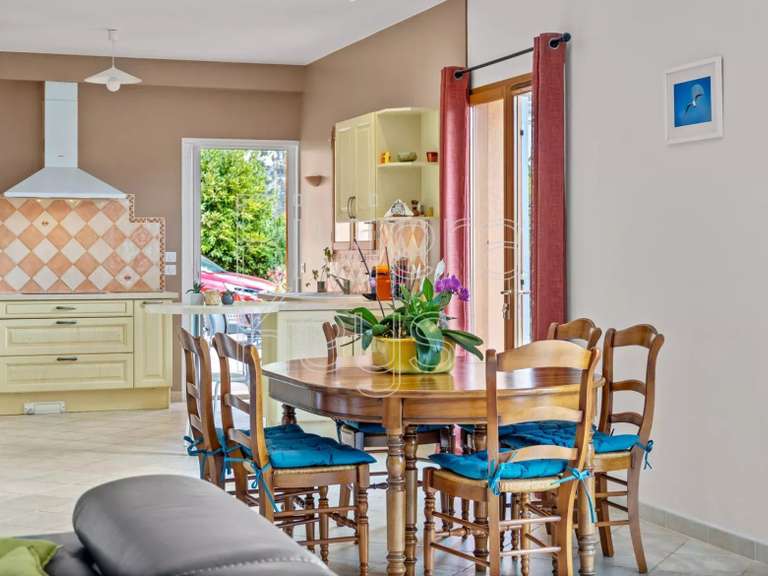 Villa Tourrettes-sur-Loup - 4 chambres - 153m²