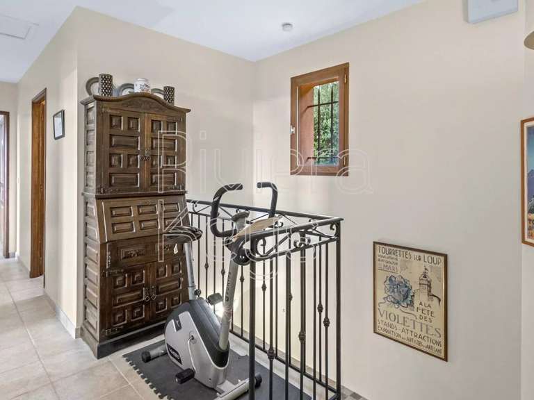 Villa Tourrettes-sur-Loup - 4 chambres - 153m²