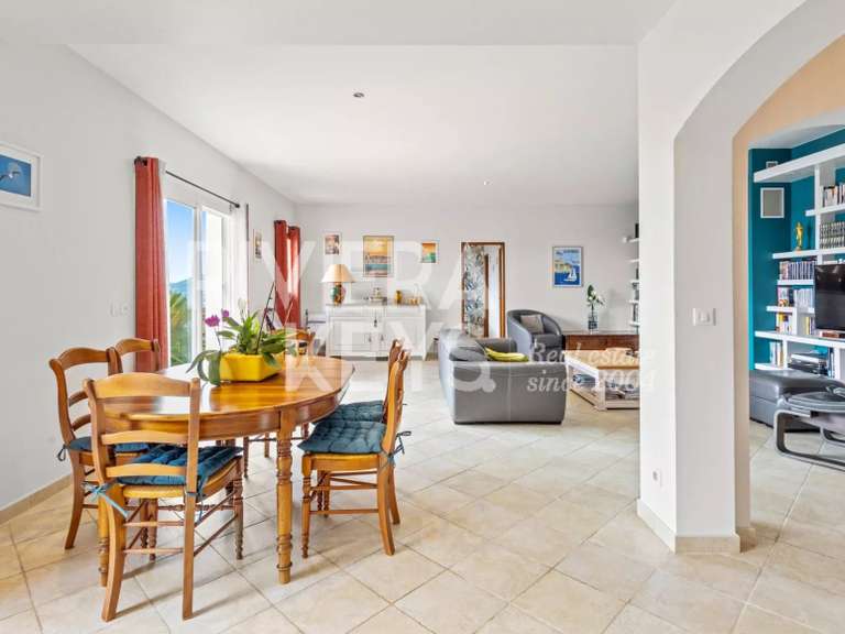 Villa Tourrettes-sur-Loup - 4 bedrooms - 153m²