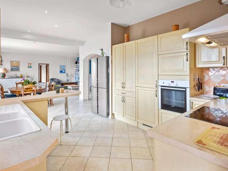 Villa Tourrettes-sur-Loup - 4 chambres - 153m²