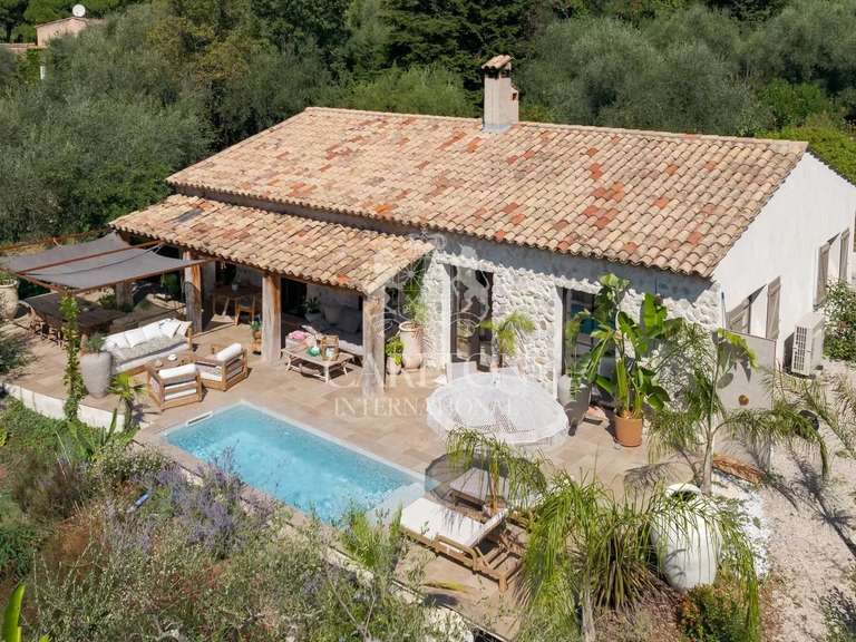 Villa Tourrettes-sur-Loup - 4 chambres - 146m²