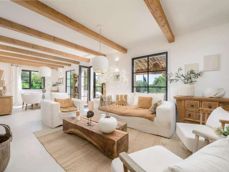 Villa Tourrettes-sur-Loup - 4 chambres - 146m²