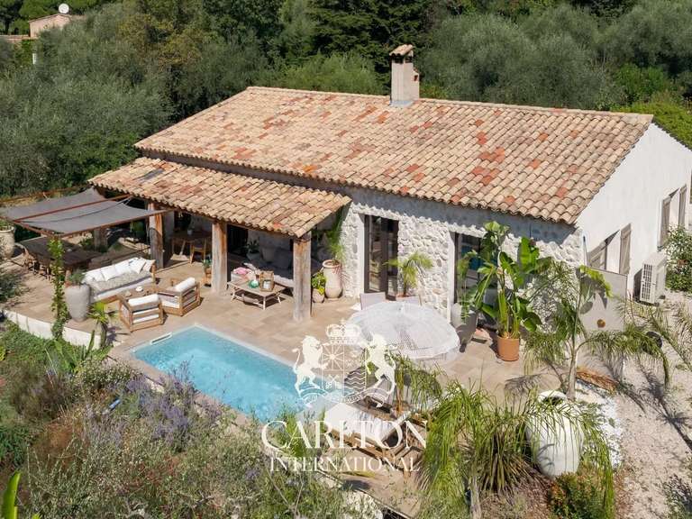Villa Tourrettes-sur-Loup - 4 chambres - 146m²
