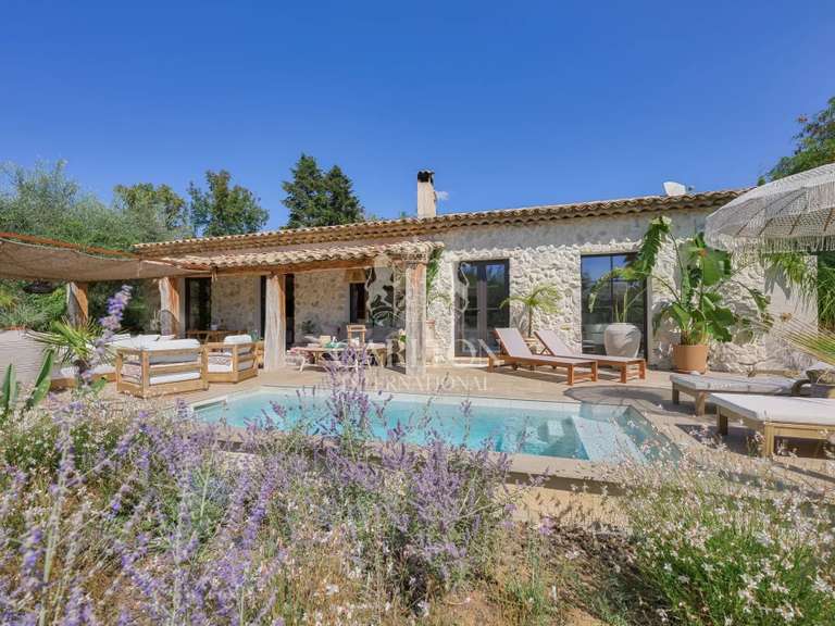 Villa Tourrettes-sur-Loup - 4 chambres - 146m²