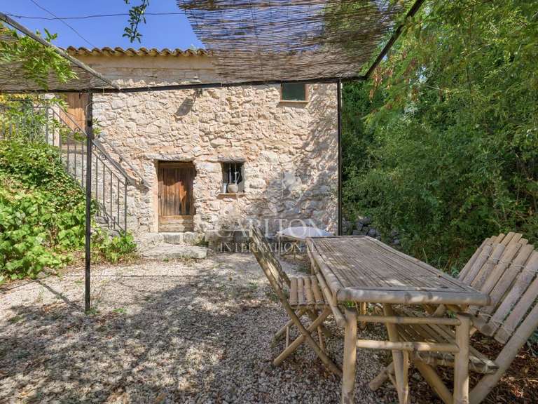 Villa Tourrettes-sur-Loup - 4 chambres - 146m²
