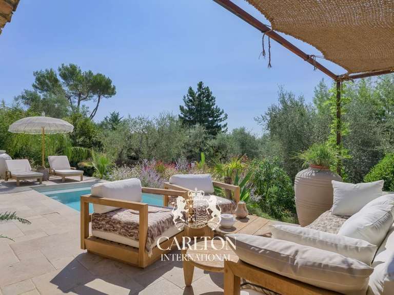 Villa Tourrettes-sur-Loup - 4 chambres - 146m²