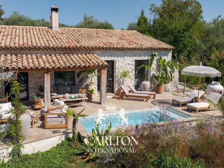 Villa Tourrettes-sur-Loup - 4 chambres - 146m²