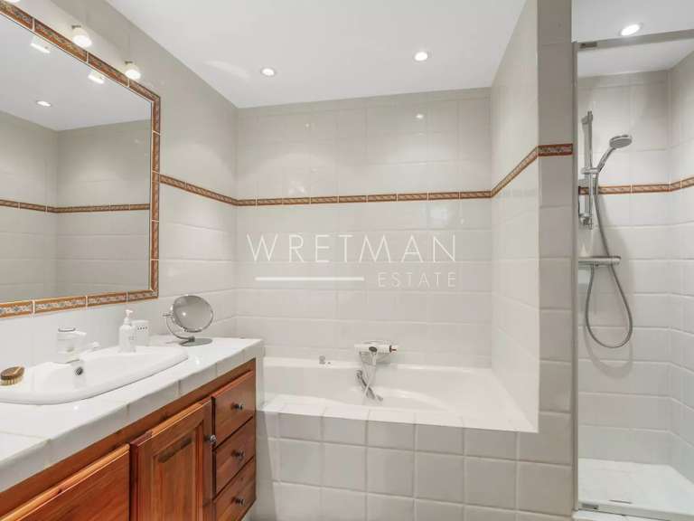 Villa avec Vue sur mer Tourrettes-sur-Loup - 4 chambres - 2500m²