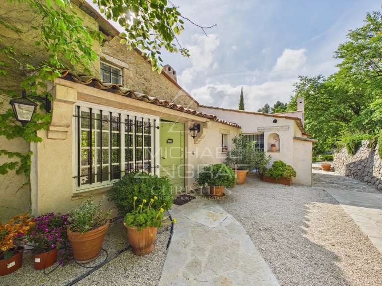 Villa Tourrettes-sur-Loup - 6 chambres - 310m²