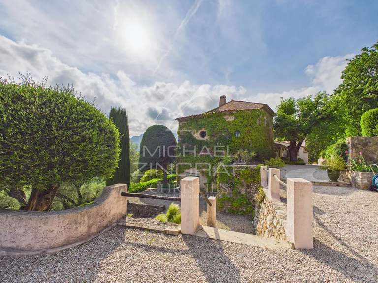 Villa Tourrettes-sur-Loup - 6 chambres - 310m²