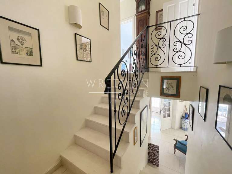 Villa Tourrettes-sur-Loup - 5 chambres - 180m²