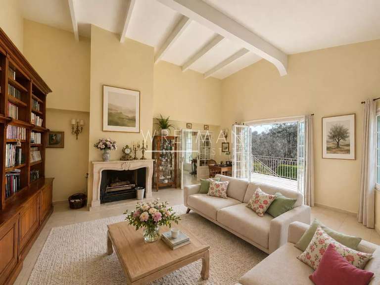 Villa Tourrettes-sur-Loup - 5 chambres - 180m²