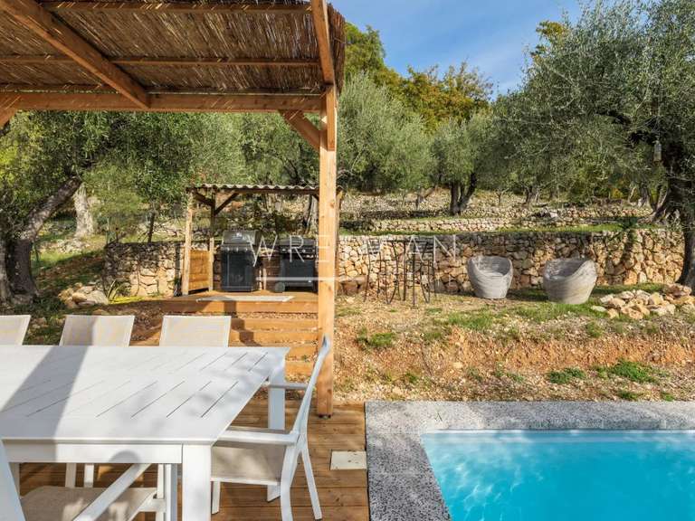 Villa Tourrettes-sur-Loup - 3 chambres - 150m²