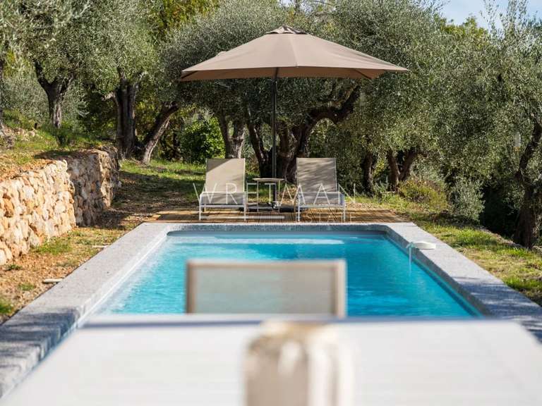 Villa Tourrettes-sur-Loup - 3 chambres - 150m²