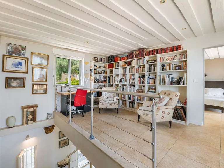 Villa Tourrettes-sur-Loup - 4 chambres - 180m²