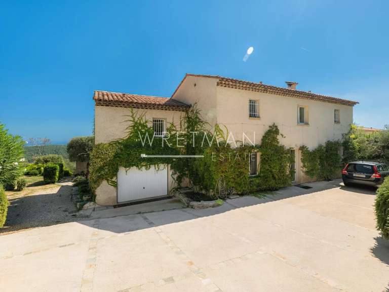 Villa Tourrettes-sur-Loup - 4 chambres - 180m²