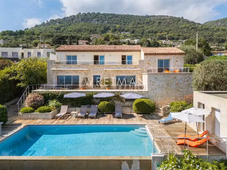 Villa Tourrettes-sur-Loup - 4 chambres - 180m²