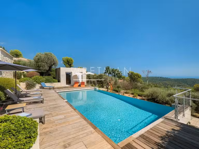 Villa Tourrettes-sur-Loup - 4 chambres - 180m²