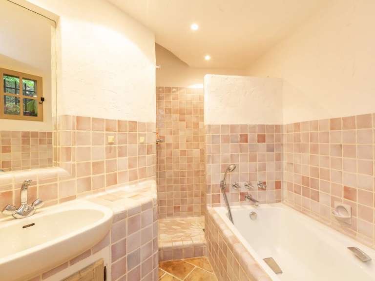 Villa avec Vue sur mer Tourrettes-sur-Loup - 5 chambres - 332m²