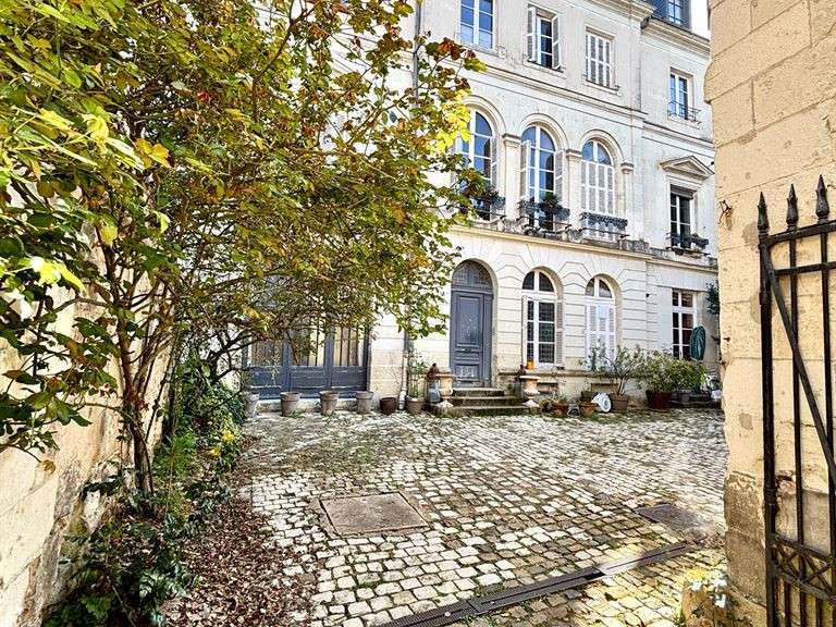Appartement Tours - 4 chambres - 212m²