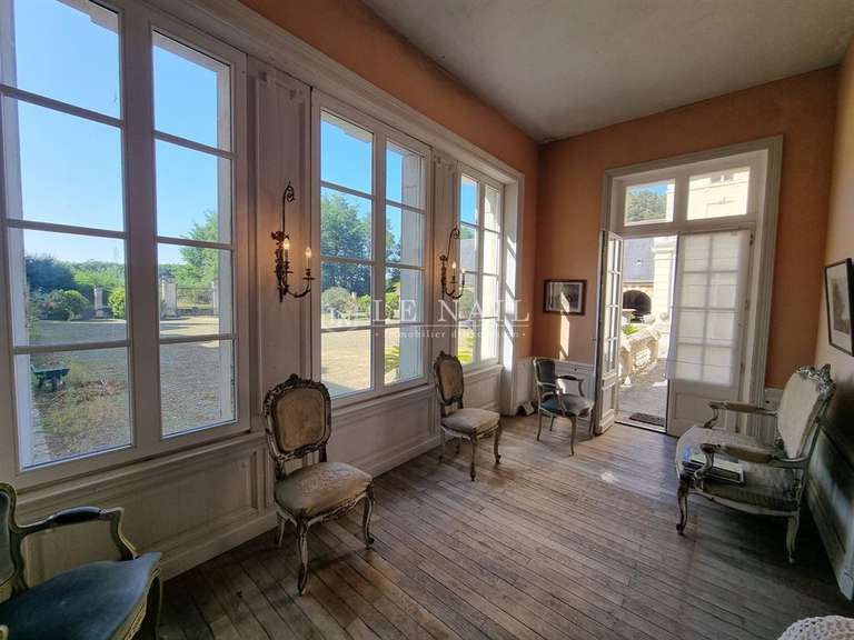 Château Tours - 13 chambres - 1000m²
