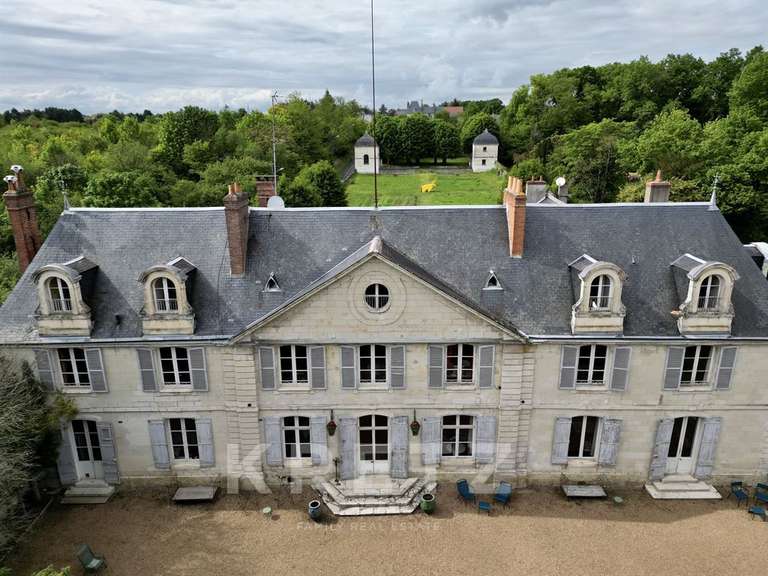 Château Tours - 16 chambres - 1300m²