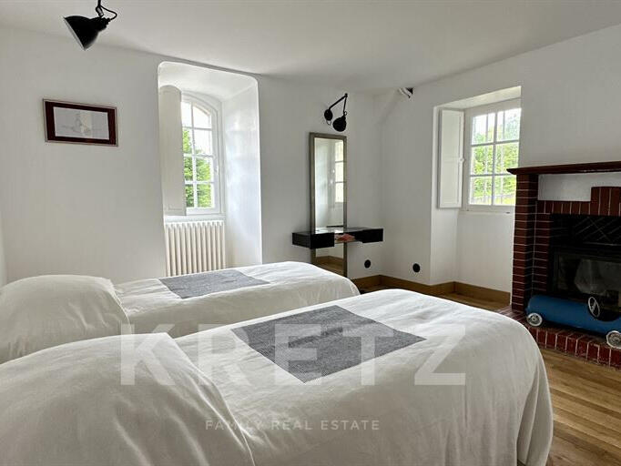 Château Tours - 16 chambres - 1300m²