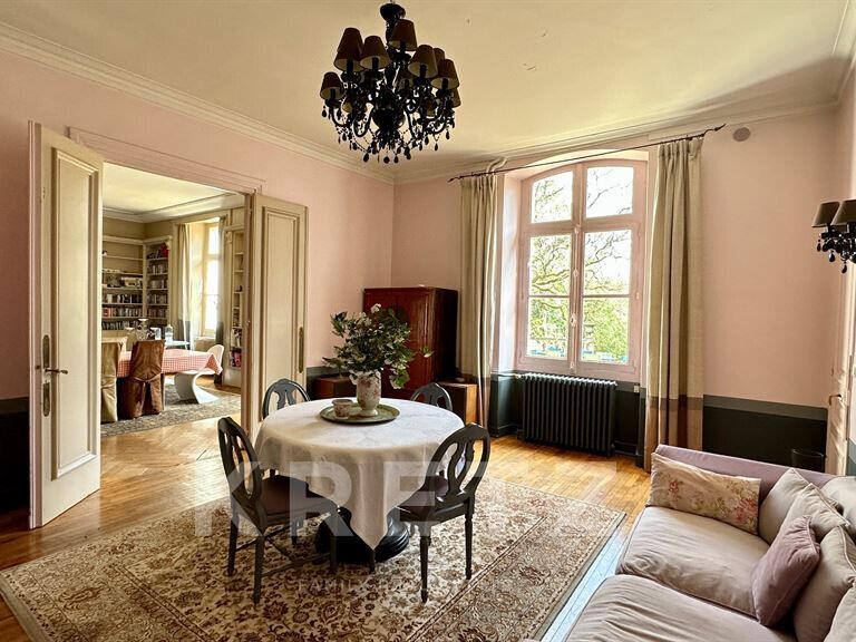 Château Tours - 16 chambres - 1300m²