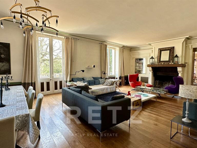 Château Tours - 16 chambres - 1300m²