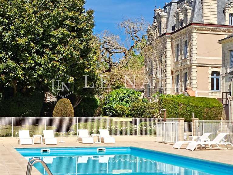 Château Tours - 40 chambres - 1400m²