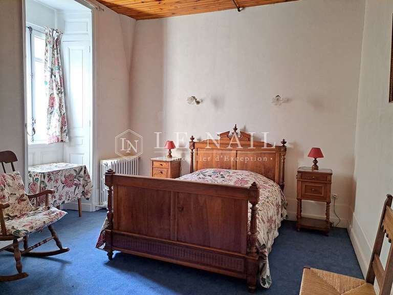 Château Tours - 40 chambres - 1400m²
