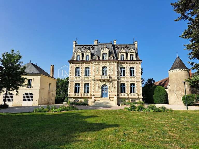 Château Tours - 40 chambres - 1400m²