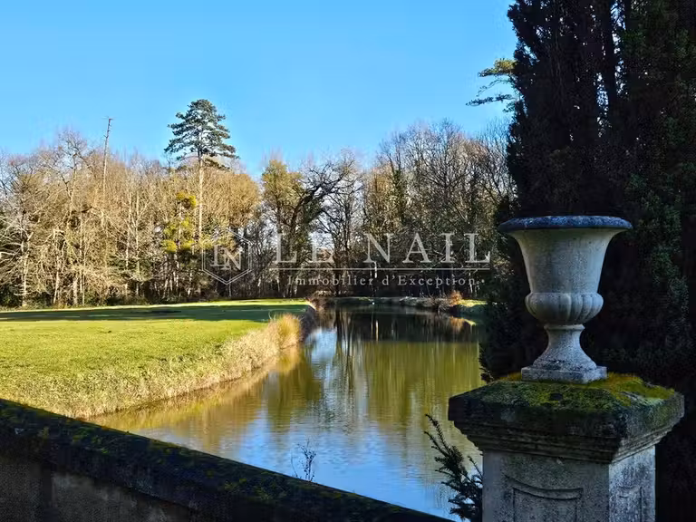 Château Tours - 8 chambres - 450m²