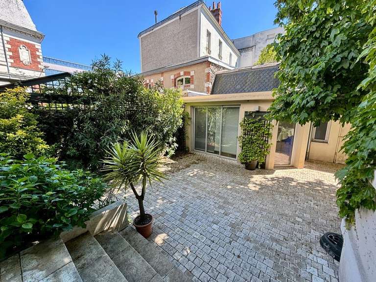 Hôtel particulier Tours - 8 chambres - 303m²