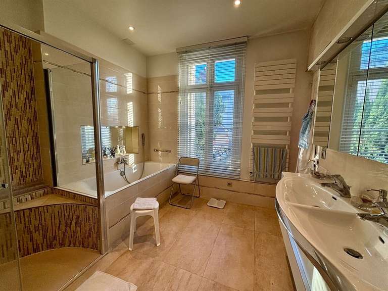 Hôtel particulier Tours - 8 chambres - 303m²