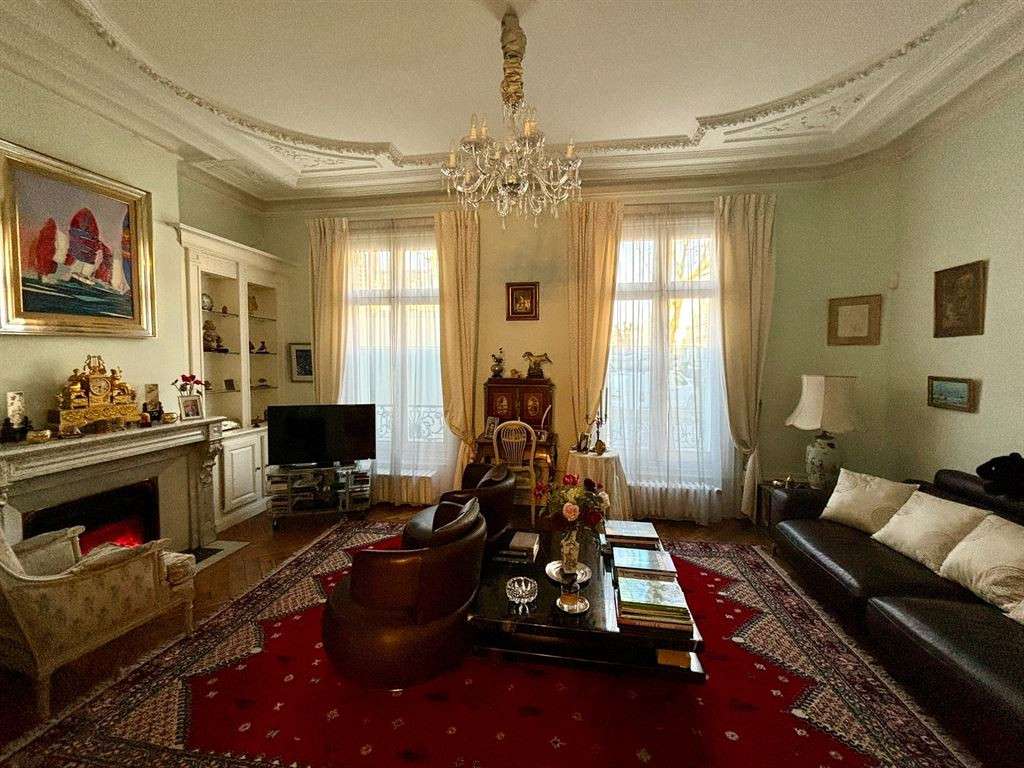 Mansion Tours