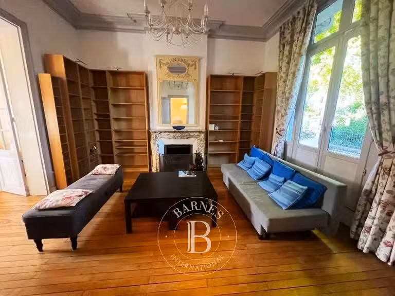 Hôtel particulier Tours - 7 chambres - 220m²