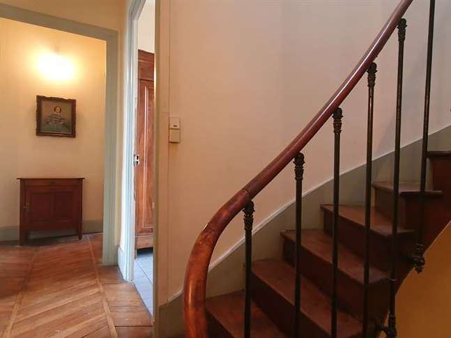 House Tours - 6 bedrooms - 175m²