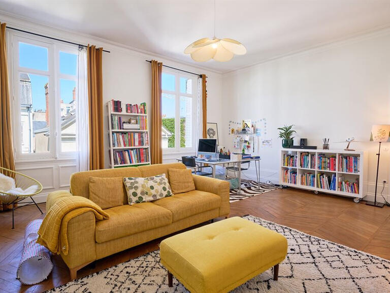 Maison Tours - 7 chambres - 328m²