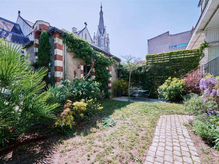 Maison Tours - 7 chambres - 328m²