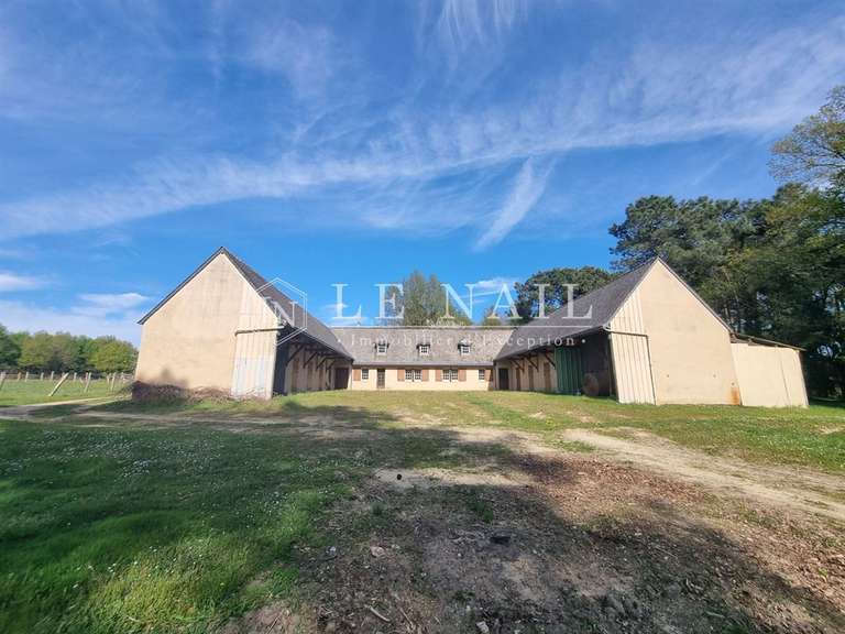Maison Tours - 7 chambres - 303m²